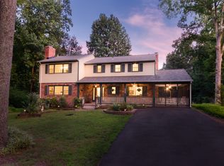 9105 Weant Dr, Great Falls, VA 22066