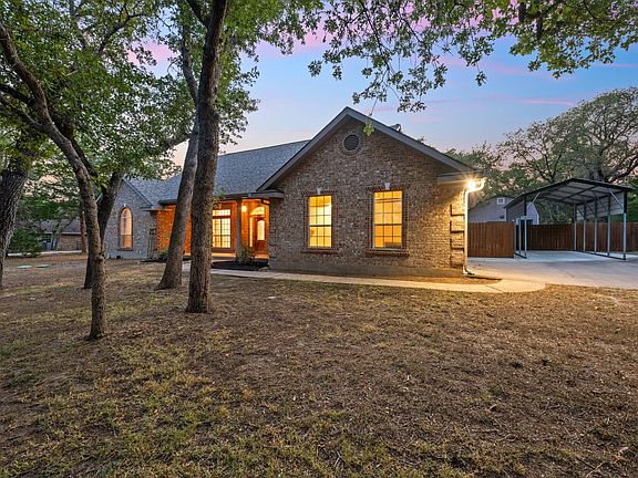 3rd image of 182 Elm Wood Dr
