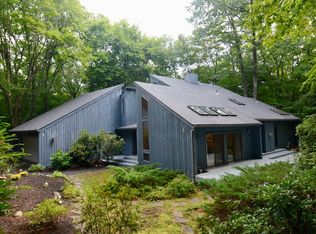 11 Wintergreen Ct, Clifton Park, NY 12065