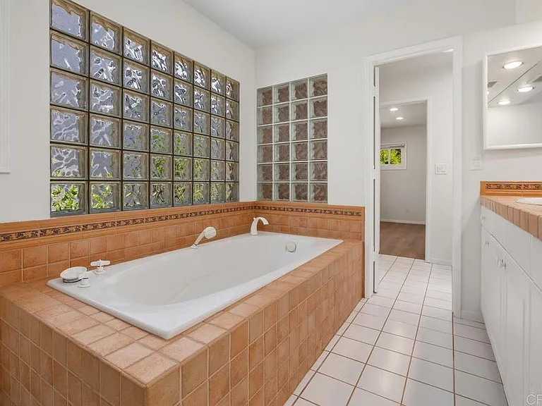 6014 Beaumont Ave — Photo 19