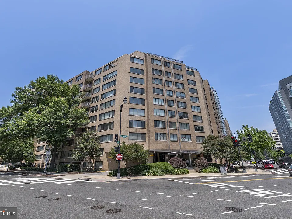 2201 L St NW #515