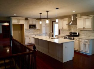 45 Vivian Ln, Springfield, IL 62712