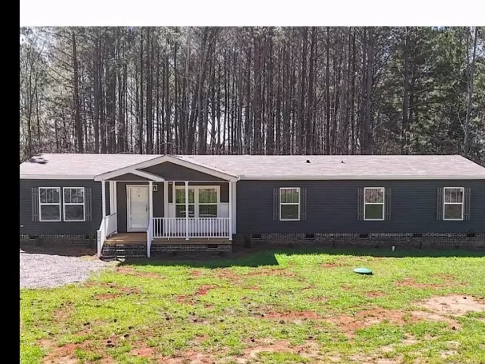 106 Foxcroft Dr