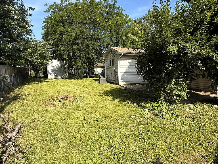 2173 Newcomer Ln — Photo 11