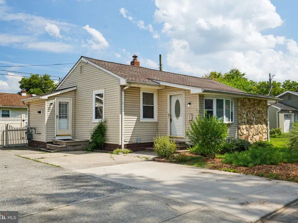 241 H St, Carneys Pt, NJ 08069