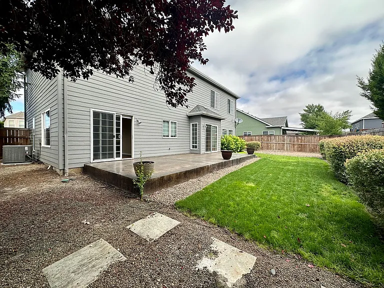 483 Yellowstone Dr S — Photo 24