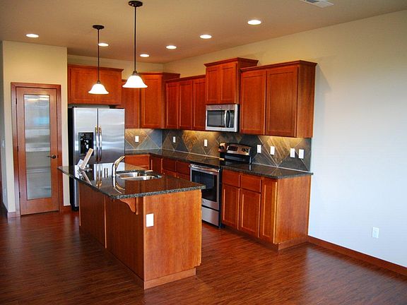 4th image of 19422 26th Avenue Ct E