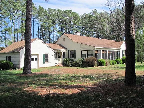 3rd image of 74 Hundley Ln