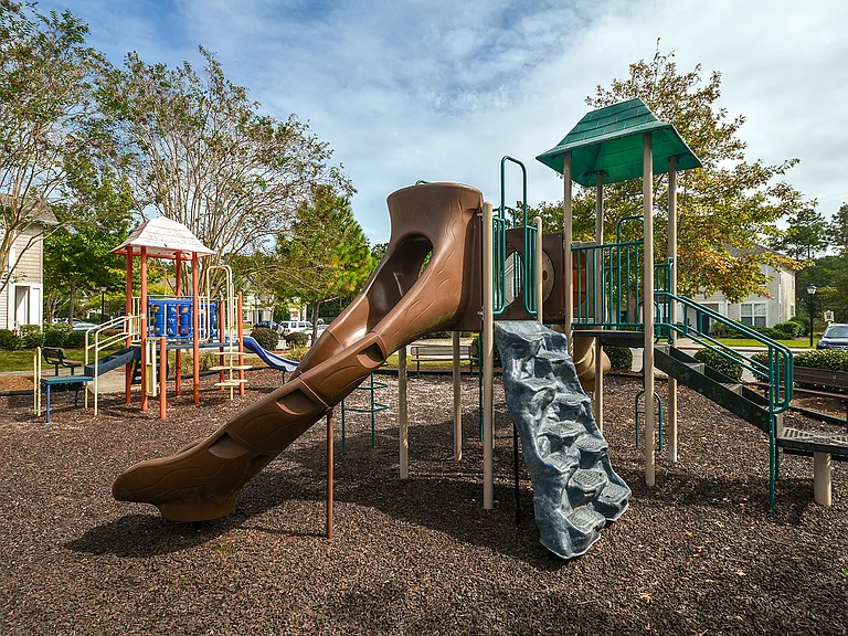 Cardinal Pointe at The Highlands — Photo 25