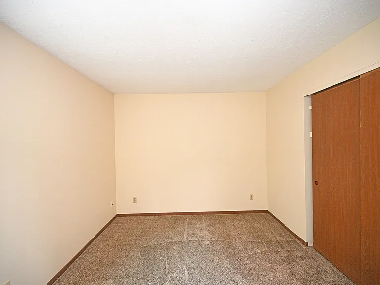 8101 Glohaven Ct — Photo 13