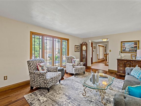 4th image of 5470 Glen Hill Dr