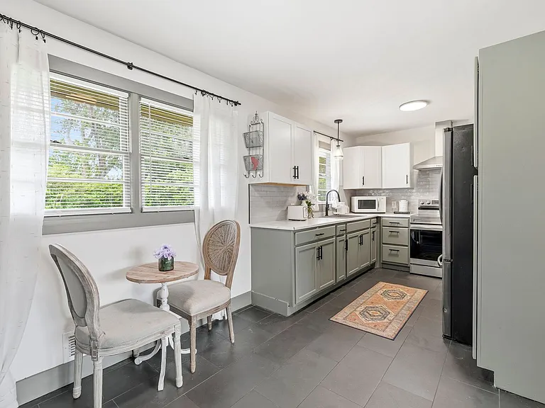 250 Morningview Dr — Photo 9