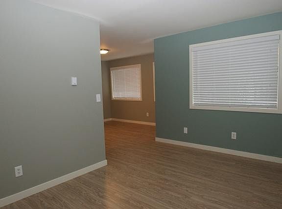 3rd image of 9050 15th Ave NW APT 5