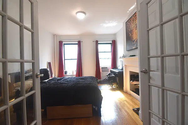 Rented by The Agency | media 21