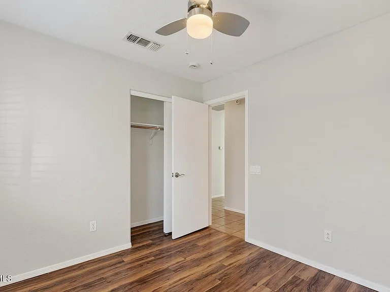 1948 E Carla Vista Dr — Photo 17