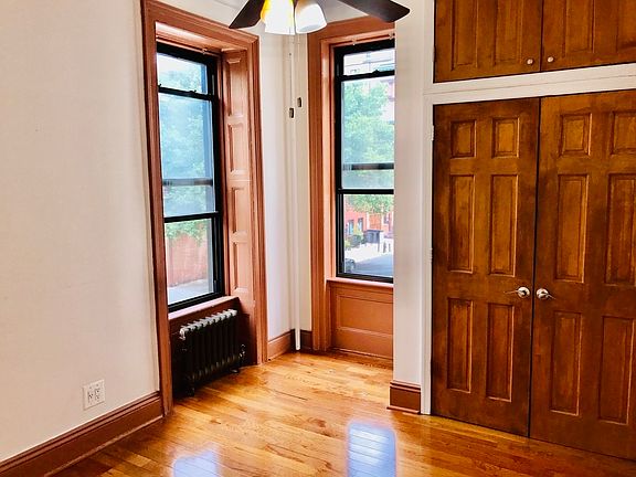 2nd image of 424 Degraw St #2