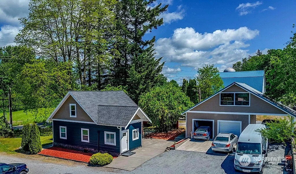 3585 Grandview Road photo 1