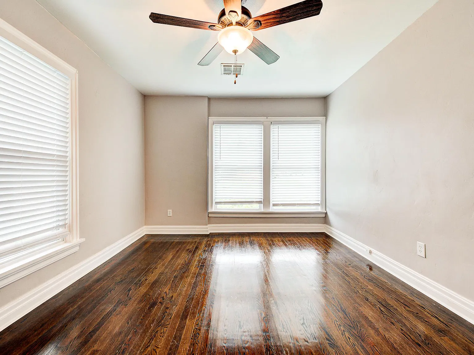2 bed, 936 sqft, $1,125 — Photo 3