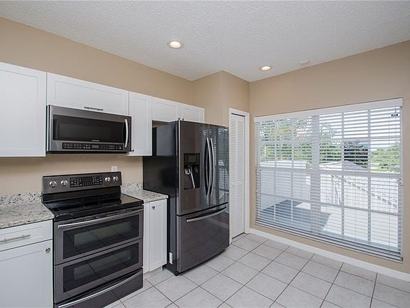 5th image of 11525 Shipwatch Dr APT 1045