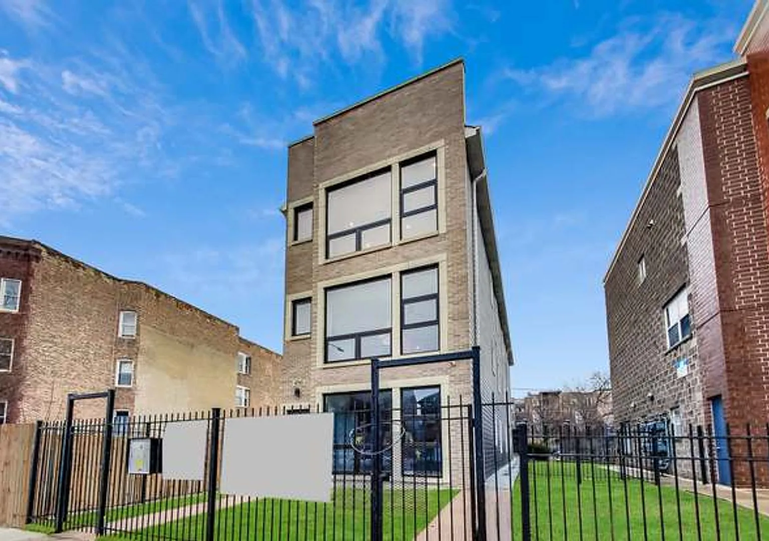 4745 S Indiana Ave — Photo 4