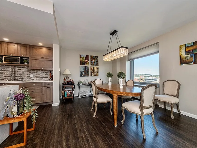 320 Fort Duquesne Blvd #19L — Photo 11