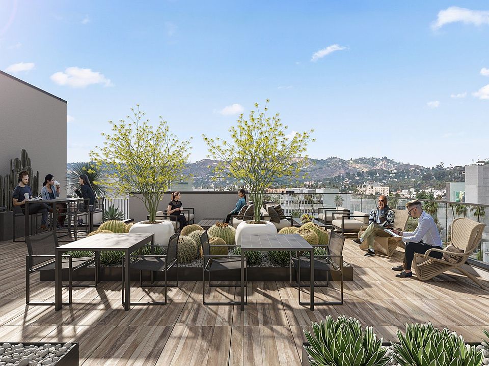 Two beautiful roof top decks with amazing views