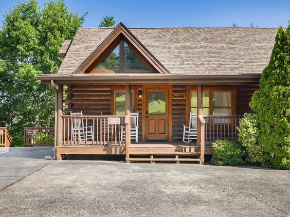 839 Golf View Blvd, Pigeon Forge, TN 37863
