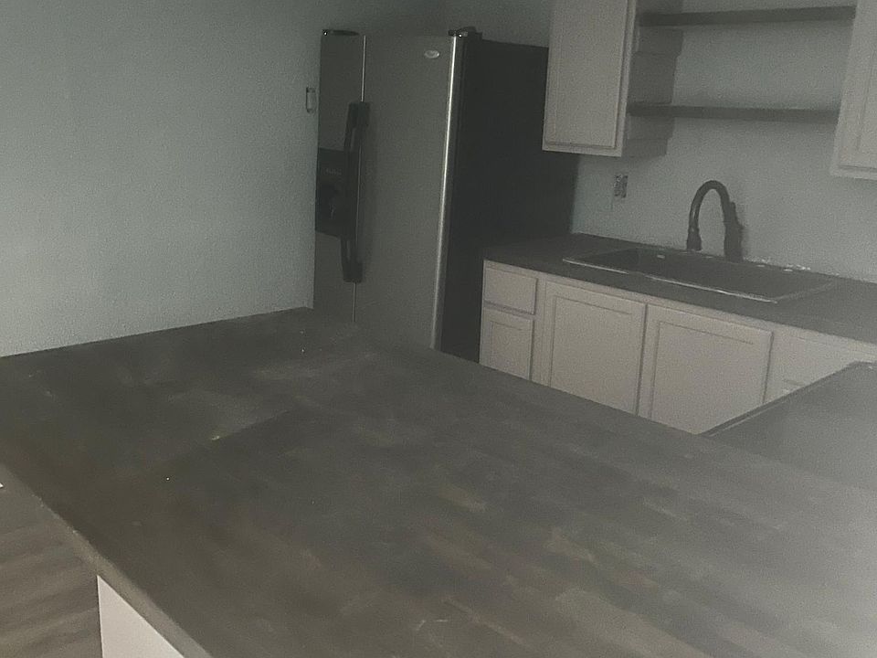 1st image of 5004 S Lindsay Ave