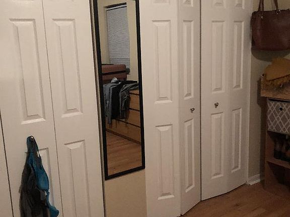 5th image of 209 Bainbridge St Floor 2