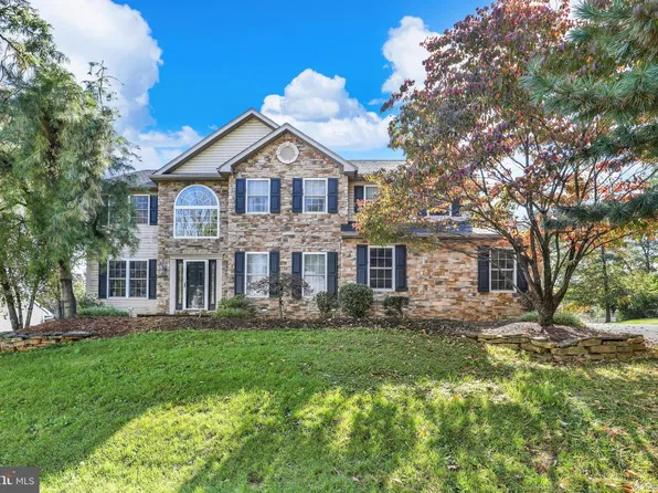 371 Martins Rd, Sinking Spring, PA 19608