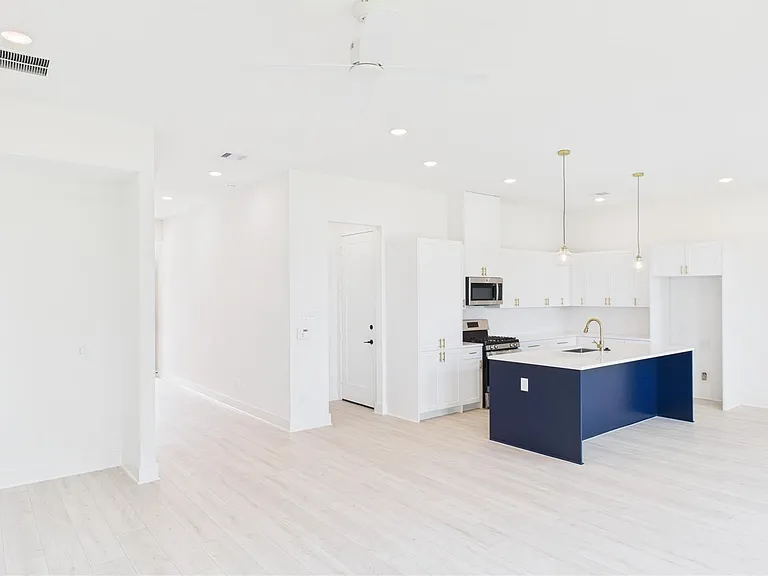 9609 Valeca Dr — Photo 11
