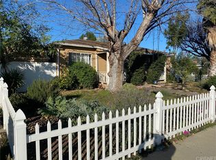 18131 Lull St, Reseda, CA 91335