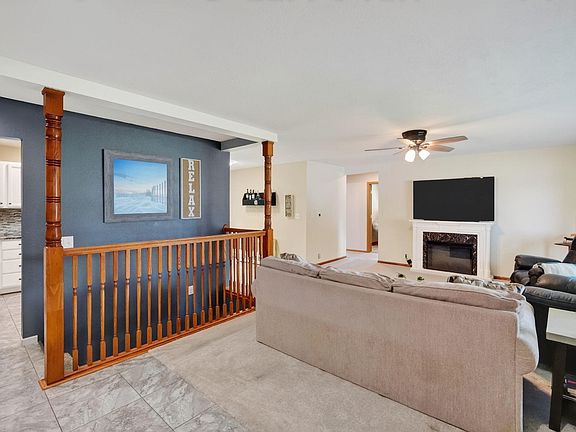 3rd image of 3316 Opal Dr