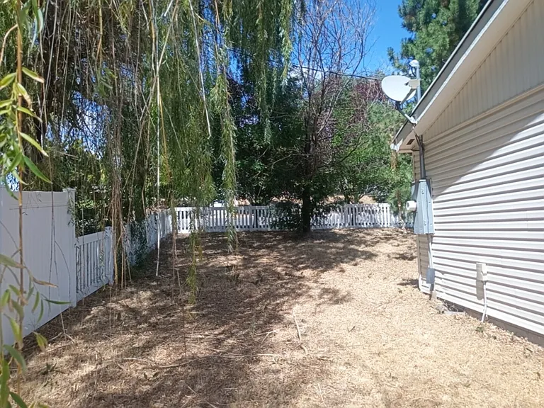 381 W 400 N — Photo 12