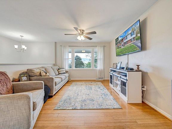 5th image of 387 Ivie Cir