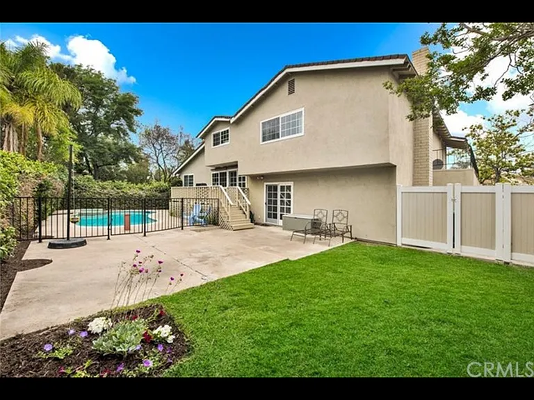 13521 Carroll Way — Photo 10