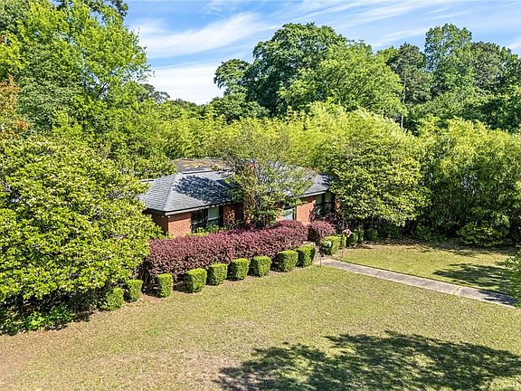 2nd image of 303 Brookwood Dr
