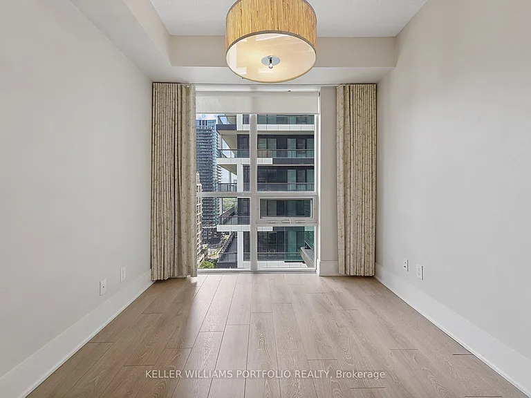 25 Broadway Ave #1504 — Photo 19