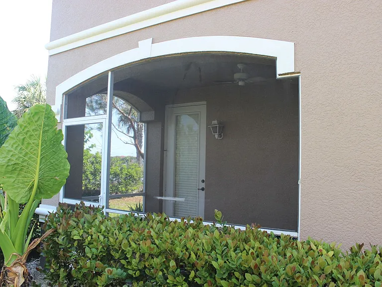 9701 Roundstone Cir — Photo 34