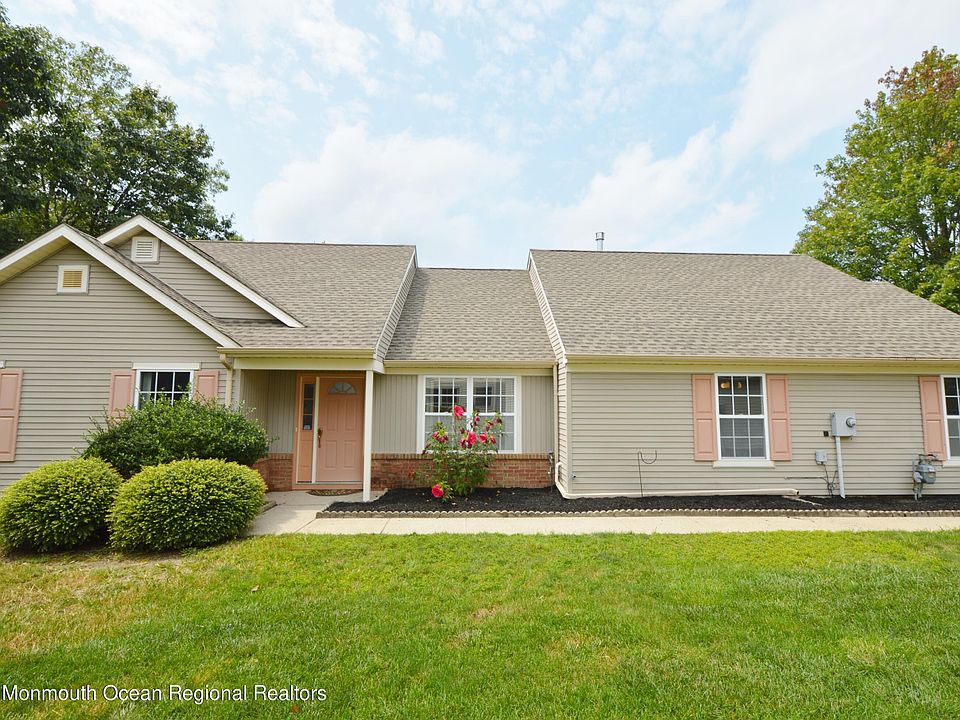 1st image of 2370 Torrington Dr