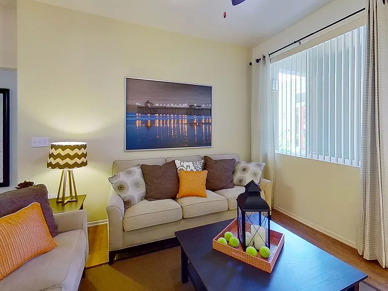 Avila Apartment Homes — Photo 33