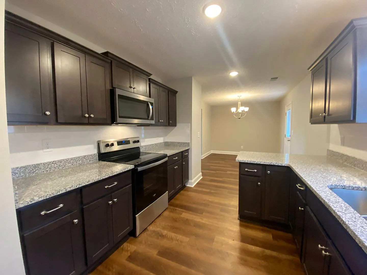 Like New Home for Rent — Photo 3
