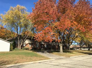 929 Silver Lake Dr APT 14, Portage, WI 53901