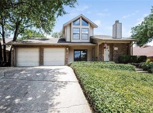6404 Woods Edge Dr, Arlington, TX 76016