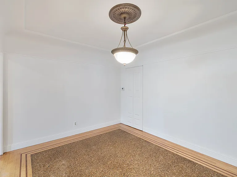 1427 N Arthur Ave — Photo 7