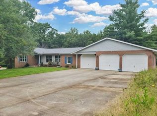 557 E Wright Rd, Jasper, IN 47546