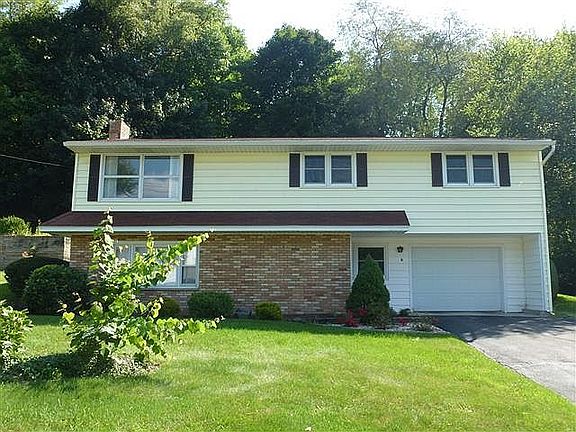 2nd image of 6 Arbutus Ln