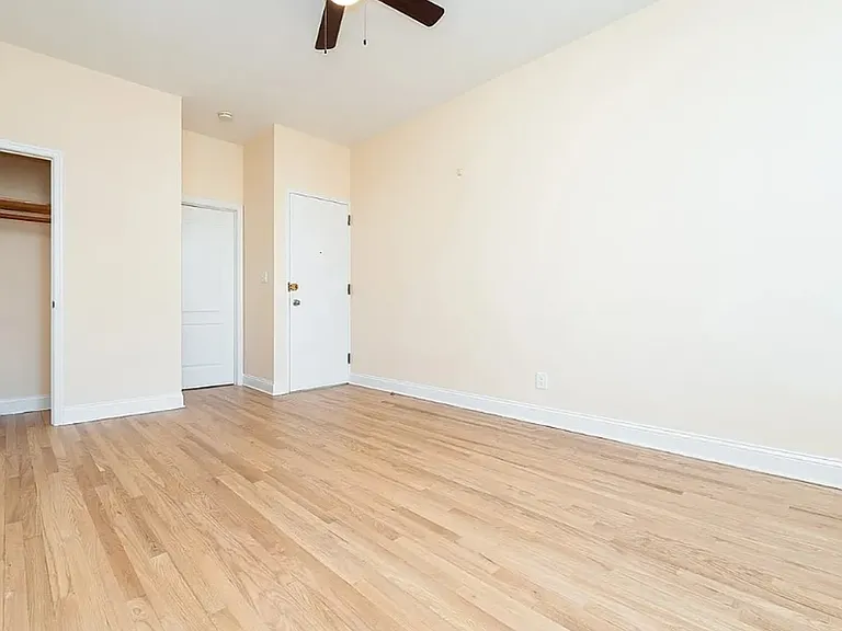 878 Greene Ave #3L — Photo 4