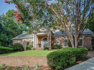 5490 Glen Errol Rd, Sandy Springs, GA 30327