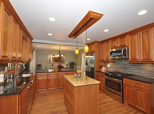 7331 Walnut Ct, Eden Prairie, MN 55346